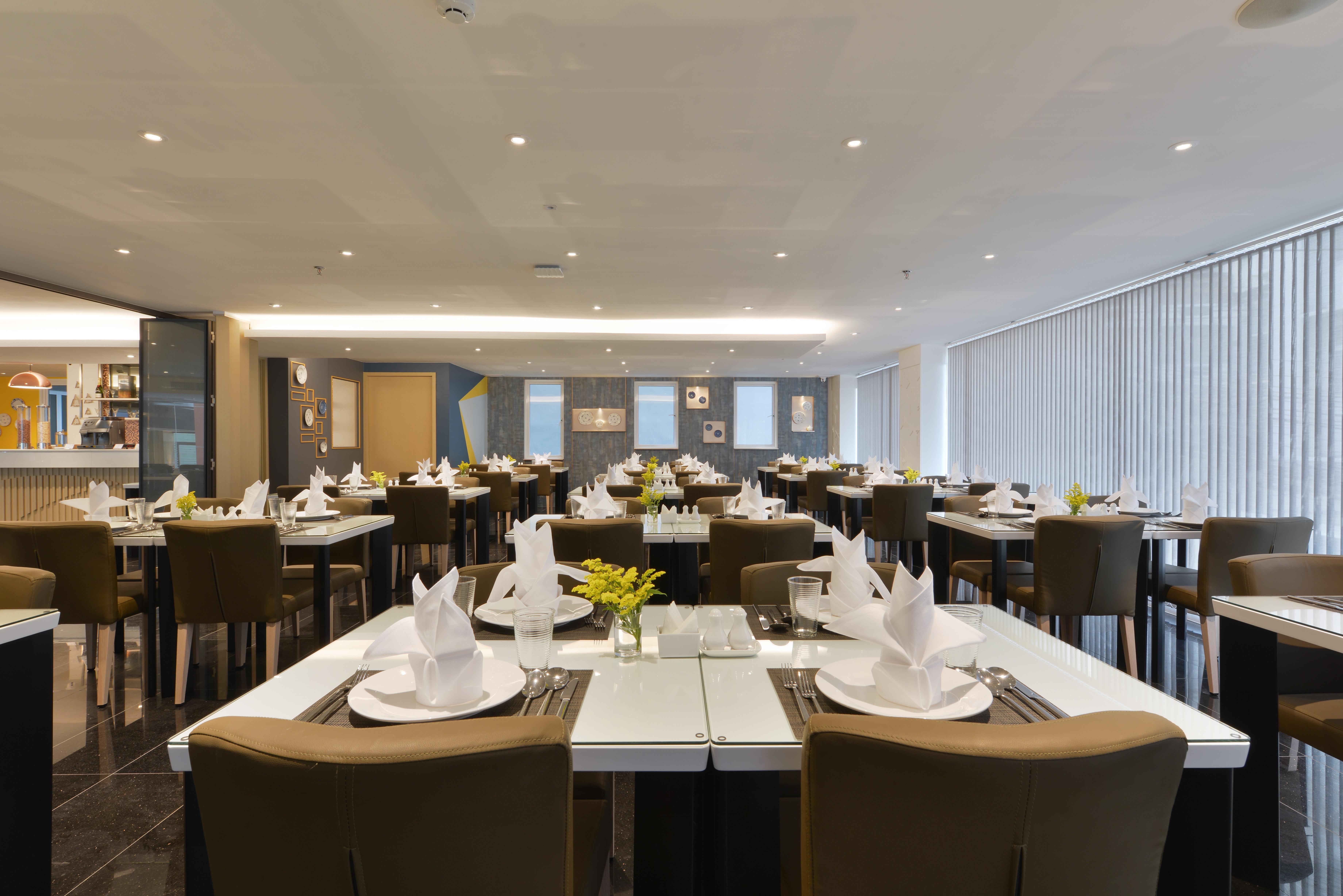 Le D'Tel Bangkok Ξενοδοχείο Εξωτερικό φωτογραφία The interior of the lounge