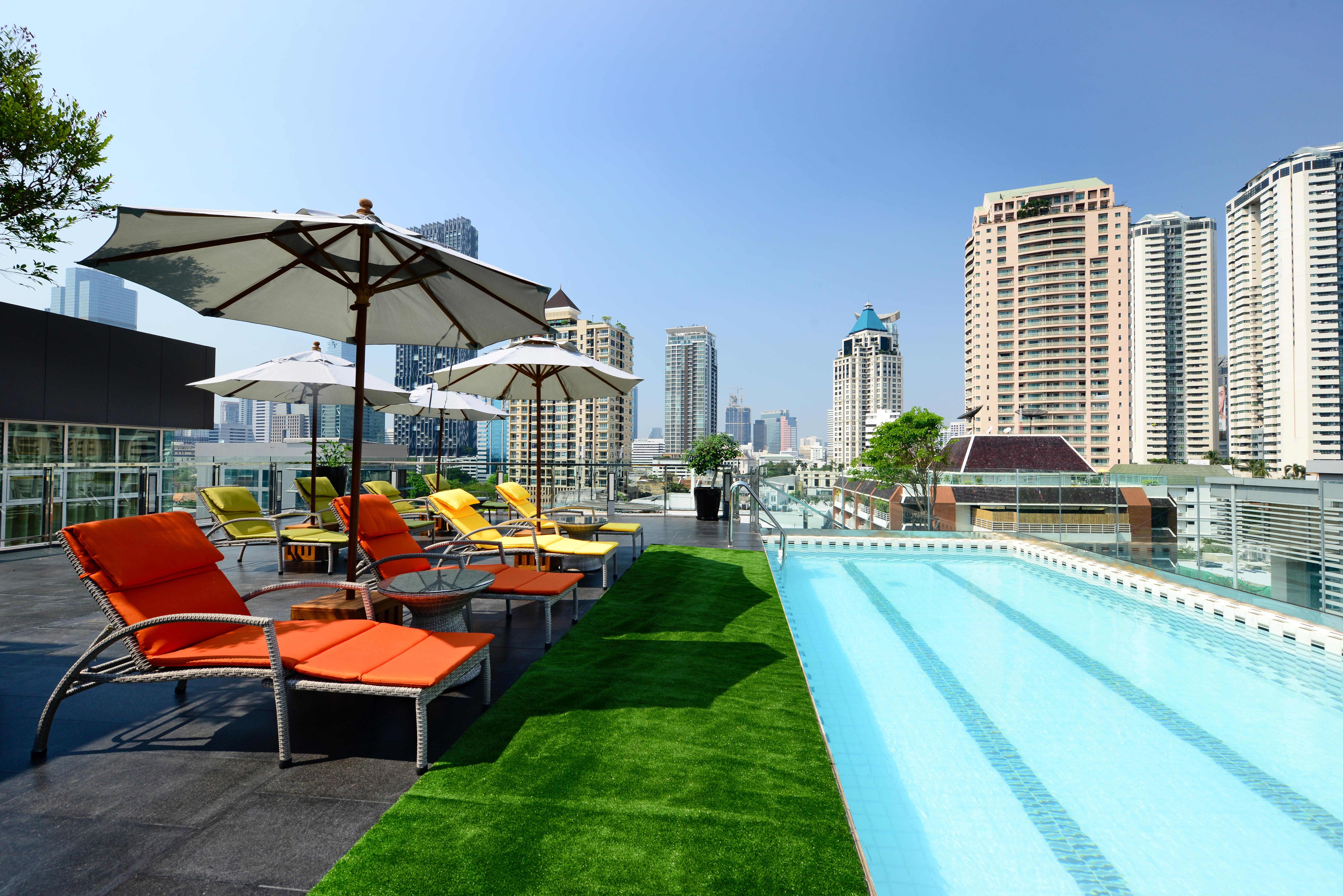 Le D'Tel Bangkok Ξενοδοχείο Εξωτερικό φωτογραφία Rooftop pool at the U Sathorn
