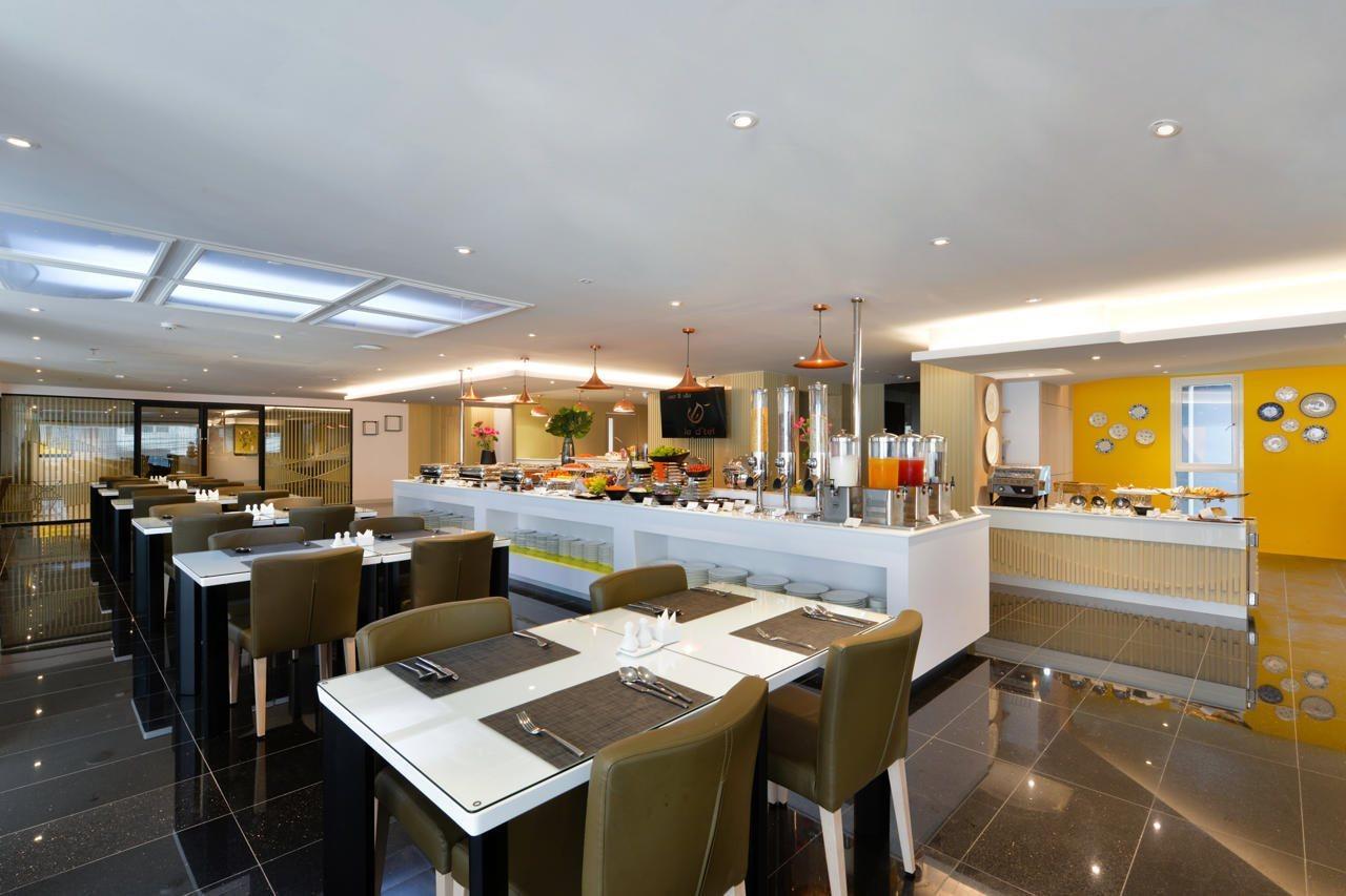 Le D'Tel Bangkok Ξενοδοχείο Εξωτερικό φωτογραφία The lounge at Changi Airport