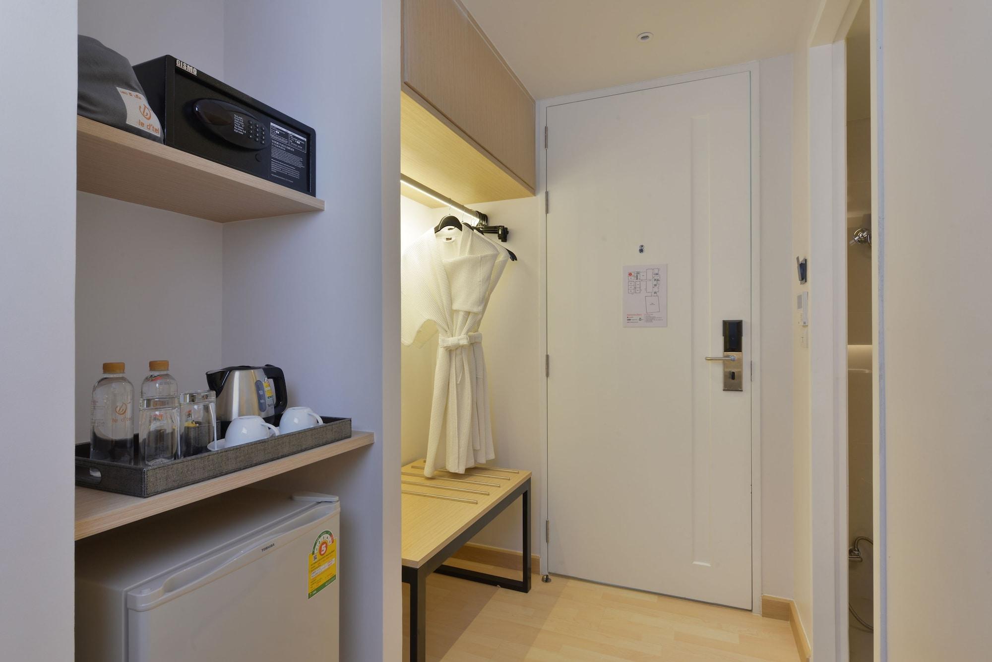 Le D'Tel Bangkok Ξενοδοχείο Εξωτερικό φωτογραφία A room at the hotel