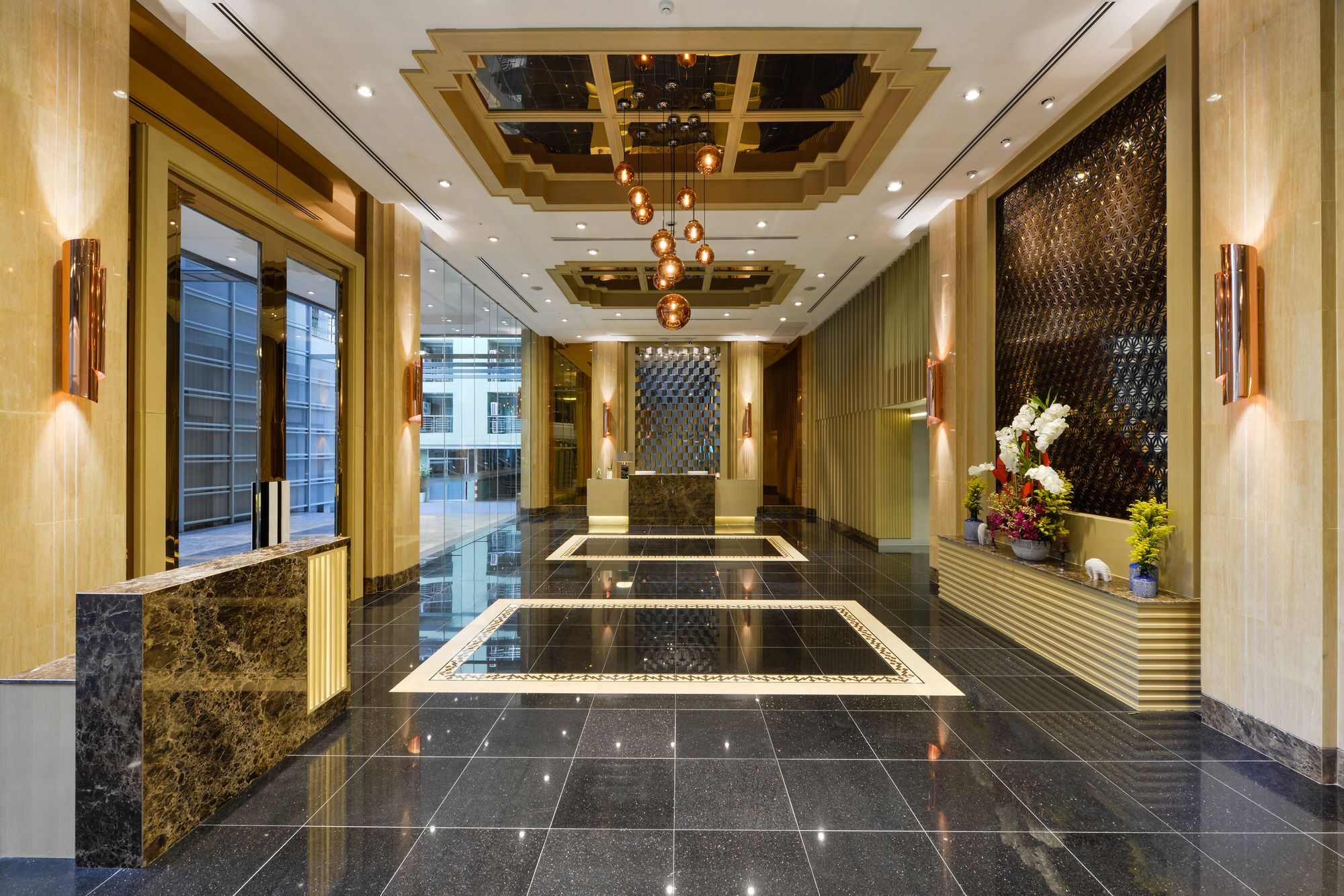 Le D'Tel Bangkok Ξενοδοχείο Εξωτερικό φωτογραφία The lobby of the hotel